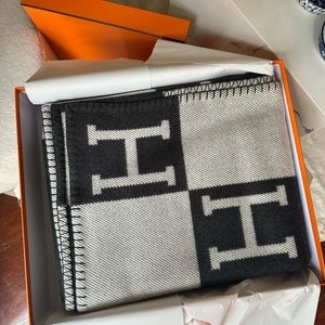 HERMES CLASSIC GRIS FONCE LARGE BLANKET THROW HOME AVALON BLANKET